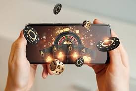 Pengguna melakukan live chat dukungan cumi189 menggunakan smartphone di lingkungan digital modern